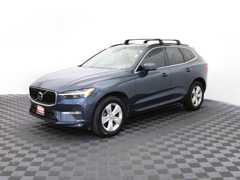 Used 2022 Volvo XC60 B5 Momentum AWD/4WD image 3