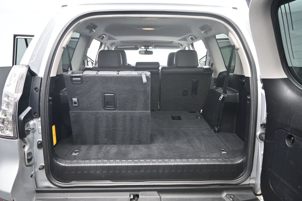 Used 2017 Lexus GX 460 w/ Navigation Package AWD/4WD image 29