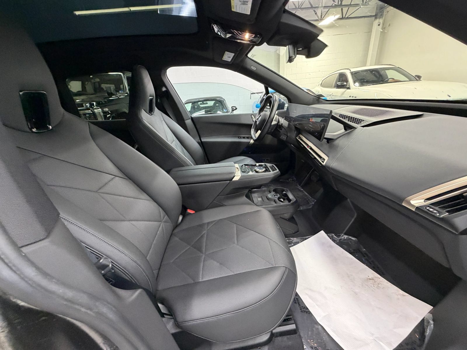Used 2022 BMW iX xDrive50 w/ Convenience Package AWD/4WD image 21