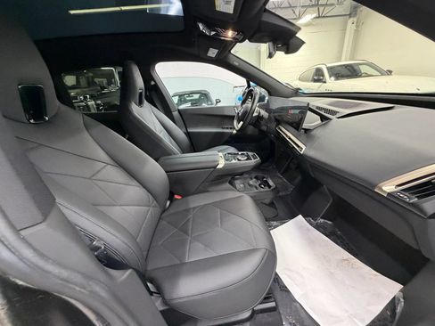 Used 2022 BMW iX xDrive50 w/ Convenience Package AWD/4WD image 21