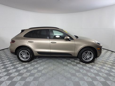 Used 2018 Porsche Macan AWD/4WD image 4