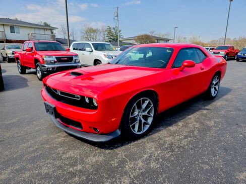 Used 2022 Dodge Challenger GT image 4