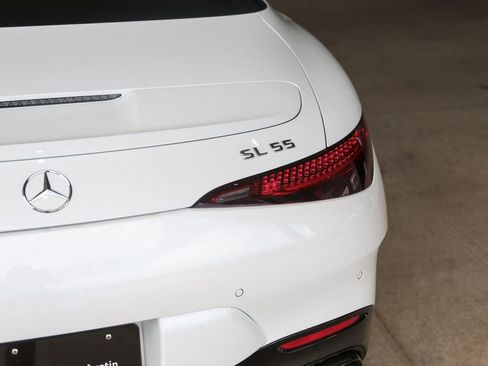 Used 2022 Mercedes-Benz SL 55 AMG 4MATIC image 17