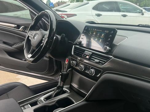 Used 2019 Honda Accord Sport image 15