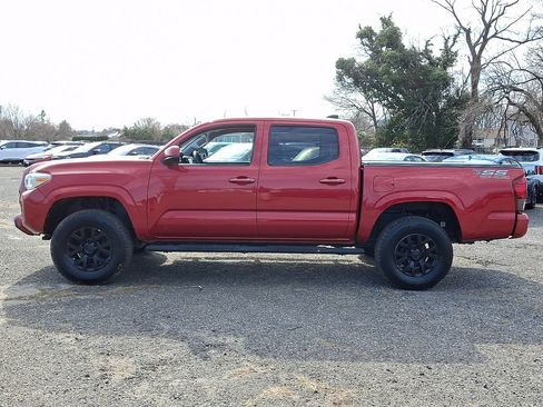 Used 2020 Toyota Tacoma SR AWD/4WD image 4