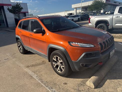 Used 2014 Jeep Cherokee Trailhawk w/ Comfort/Convenience Group image 3