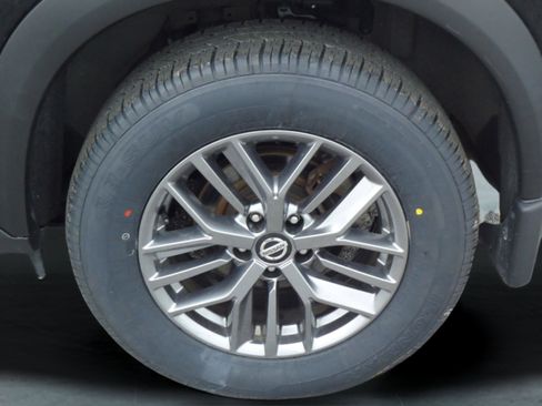 Used 2021 Nissan Rogue S image 9