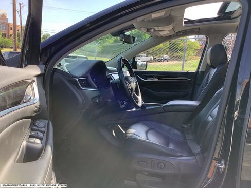 Used 2019 Buick Enclave Avenir w/ Avenir Technology Package FWD image 6