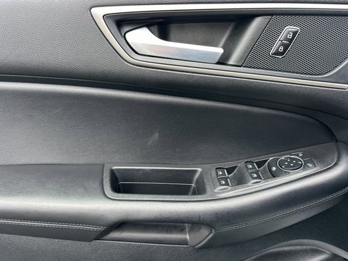 Used 2023 Ford Edge SEL image 11