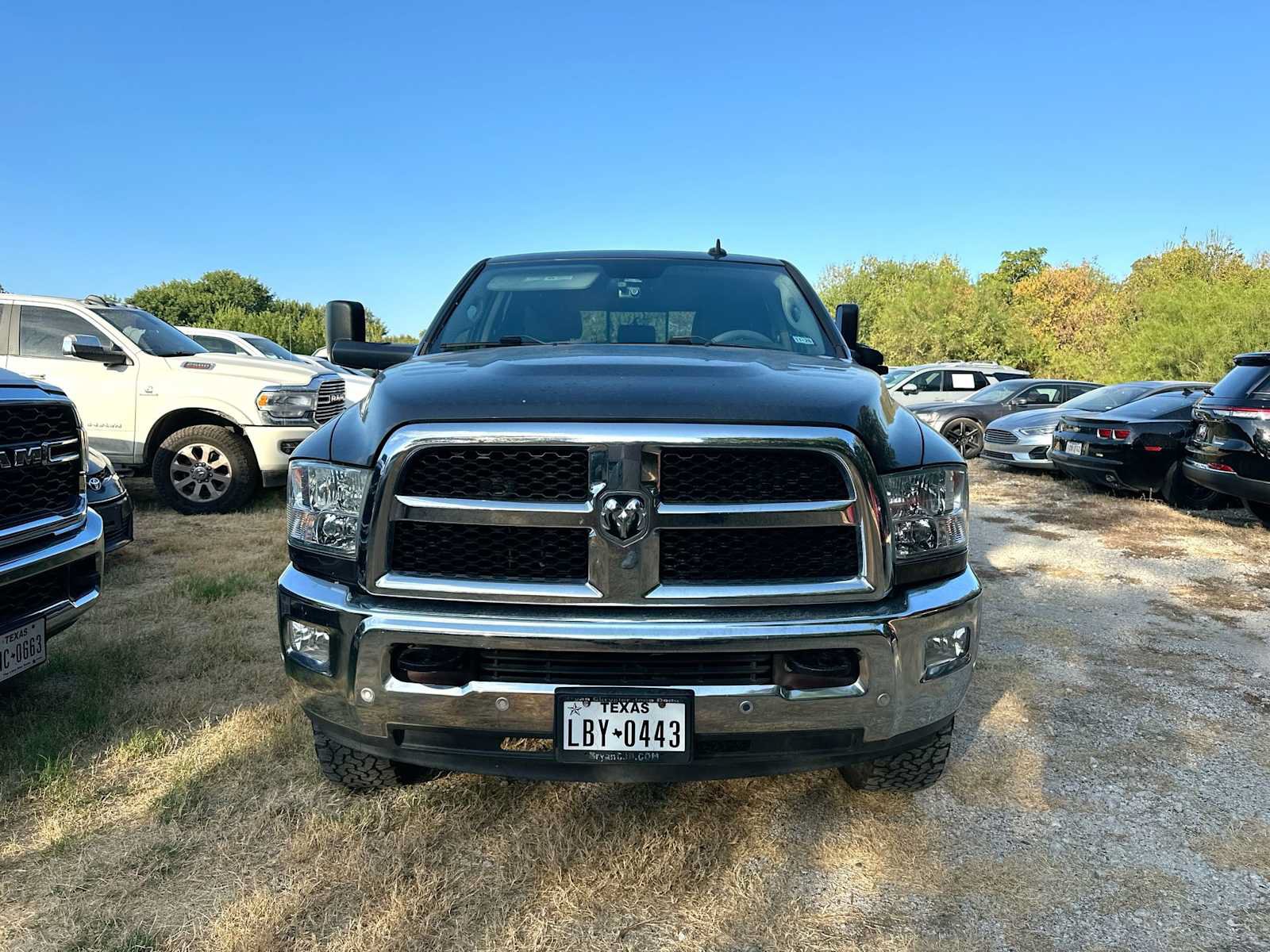 Used 2018 RAM 2500 SLT w/ Luxury Group AWD/4WD image 2