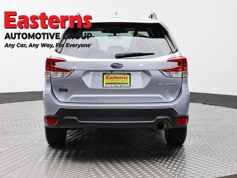 Used 2022 Subaru Forester Premium AWD/4WD image 6