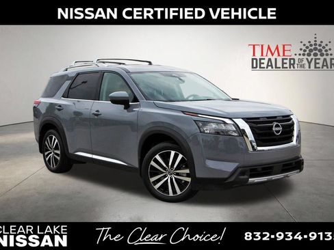 Certified 2025 Nissan Pathfinder Platinum w/ Cargo Package FWD image 1