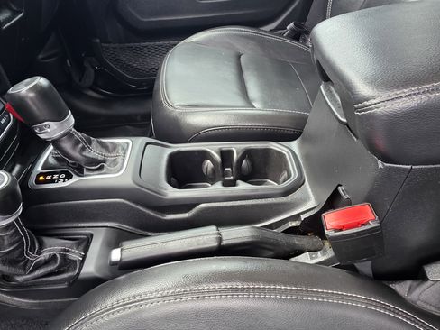 Certified 2023 Jeep Wrangler Sahara image 13