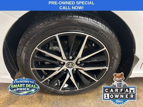 Used 2024 Toyota Camry SE image 9