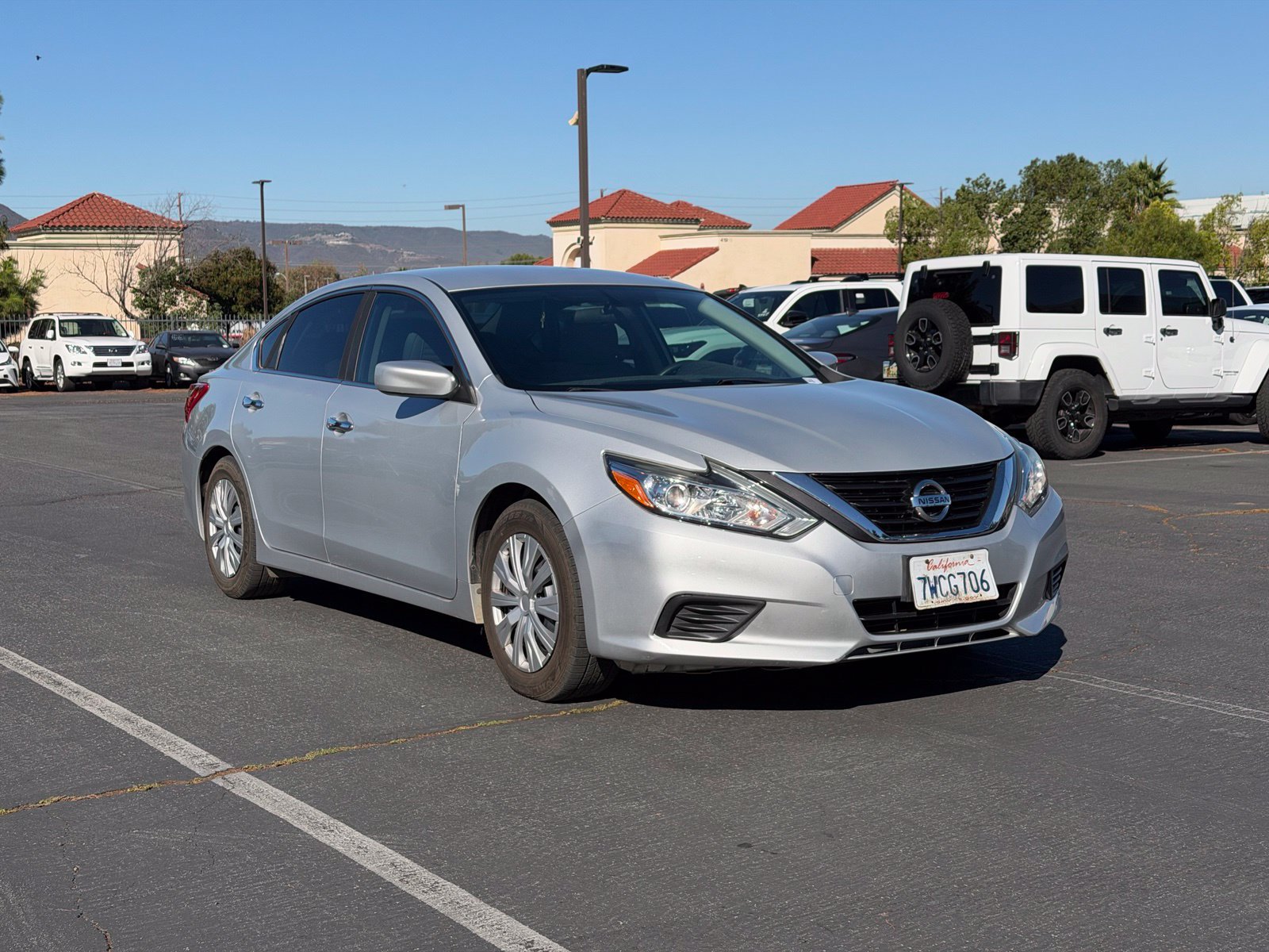 Used 2016 Nissan Altima 2.5 S w/ Power Driver Seat Package FWD image 2