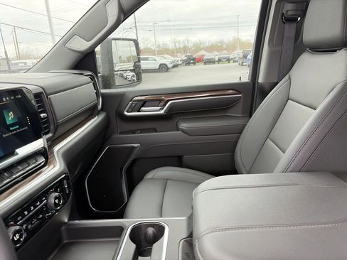 Used 2026 Chevrolet Silverado 2500 LT w/ Trail Boss Package image 11