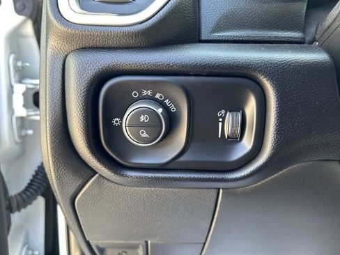 Used 2024 RAM 2500 Big Horn AWD/4WD image 23