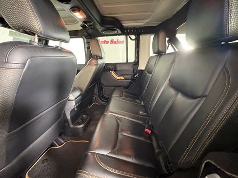 Used 2014 Jeep Wrangler Unlimited Sahara AWD/4WD image 29