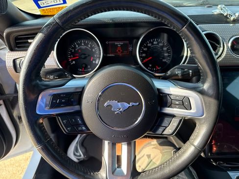 Used 2018 Ford Mustang GT Premium w/ GT Performance Package RWD image 22