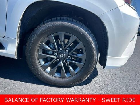 Used 2023 Lexus GX 460 Premium w/ Premium Package image 8