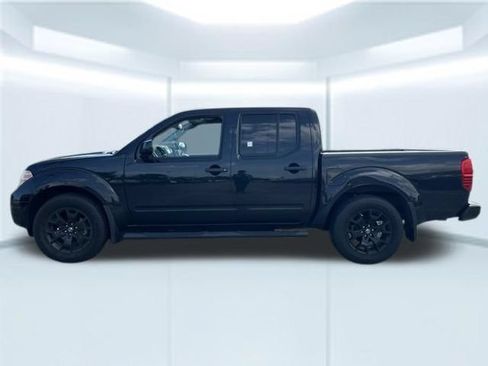 Used 2021 Nissan Frontier SV w/ Midnight Edition Floor Mats RWD image 10