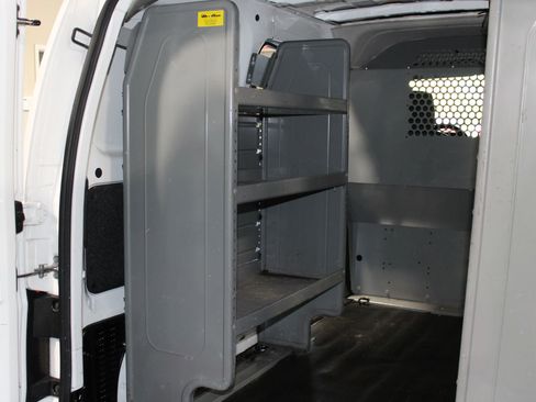 Used 2015 Nissan NV200 SV FWD image 25