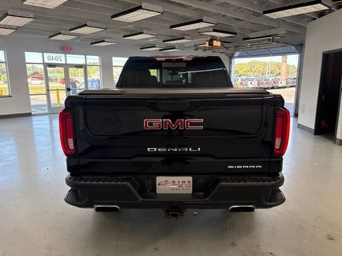 Used 2019 GMC Sierra 1500 Denali w/ Denali Ultimate Package AWD/4WD image 8