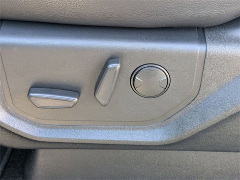 Used 2019 Ford F150 Lariat w/ Equipment Group 502A Luxury image 15