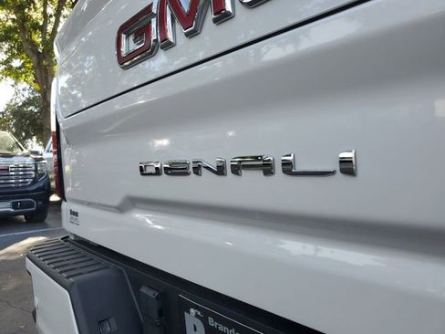 Used 2024 GMC Sierra 2500 Denali w/ Technology Package image 8