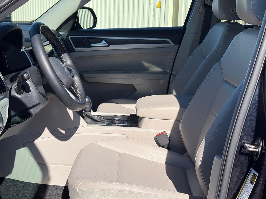 Used 2023 Volkswagen Atlas SE w/ Black Wheel Package AWD/4WD image 20