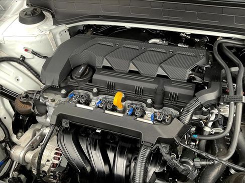 Certified 2025 Hyundai Venue SE image 31