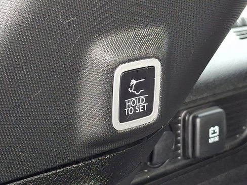 Certified 2023 Jeep Grand Cherokee Altitude image 30