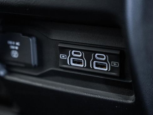 New 2025 Jeep Grand Cherokee Altitude image 31