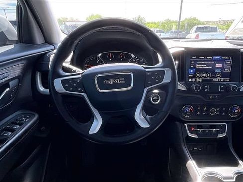 Used 2024 GMC Terrain SLT FWD image 5
