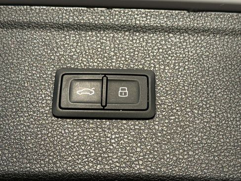 Used 2018 Audi Q5 Premium Plus w/ Premium Plus Package image 12