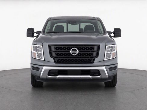Used 2021 Nissan Titan SV w/ SV Convenience Package RWD image 5