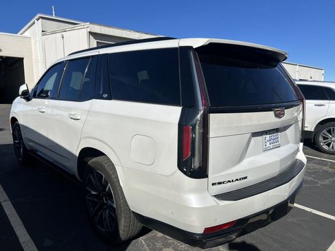 Certified 2022 Cadillac Escalade Sport Platinum image 2