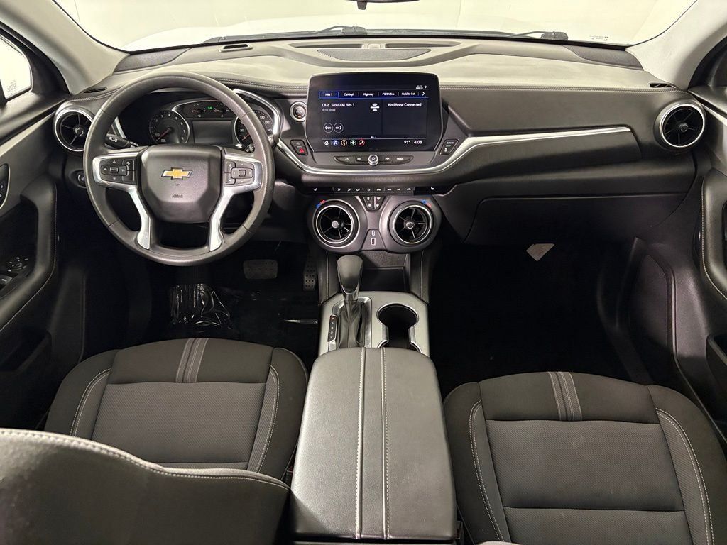 Used 2025 Chevrolet Blazer LT FWD image 28