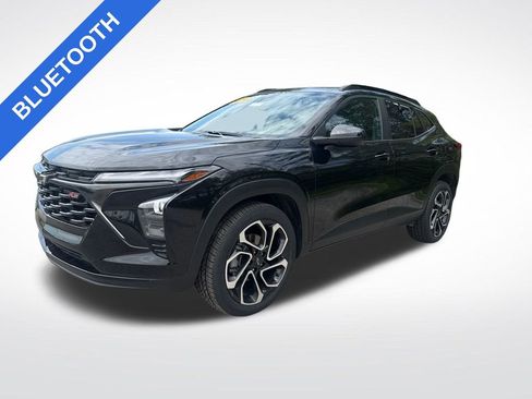 Used 2024 Chevrolet Trax RS w/ Sunroof Package FWD image 8