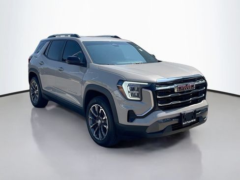 Used 2025 GMC Terrain Elevation w/ Elevation Premium Package AWD/4WD image 8