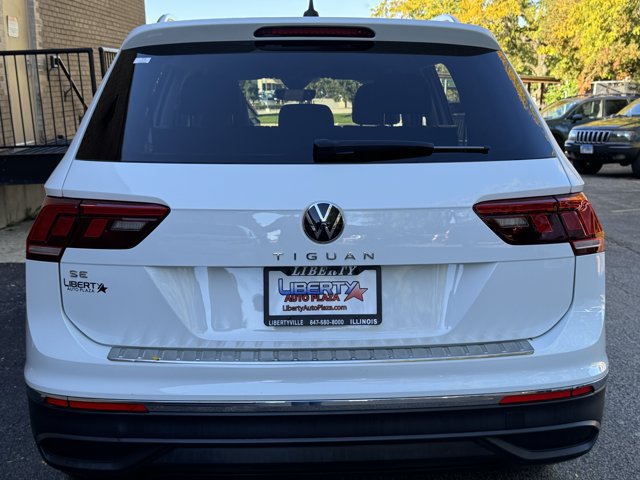 Used 2022 Volkswagen Tiguan SE FWD image 14