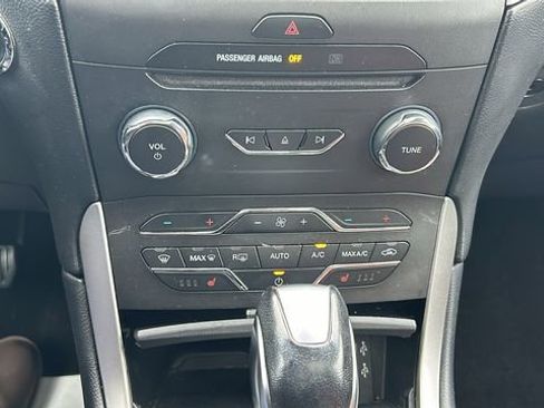 Certified 2018 Ford Edge SEL w/ Equipment Group 201A image 20