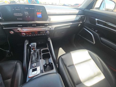 Used 2024 Kia Telluride S w/ S Sunroof Package FWD image 13