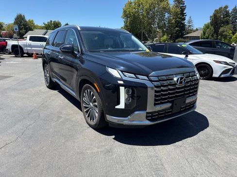 Used 2024 Hyundai Palisade Calligraphy AWD/4WD image 3