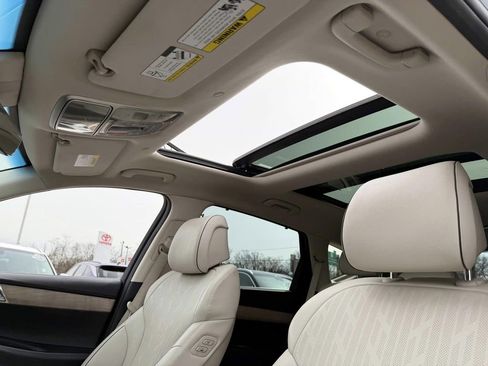 Used 2023 Genesis GV80 2.5T w/ Prestige 20" Package image 12