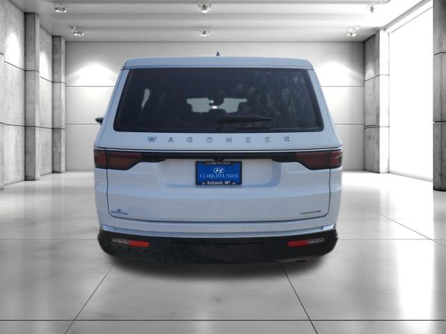 Used 2024 Jeep Wagoneer L Series II w/ Flexible Seating Group AWD/4WD image 11