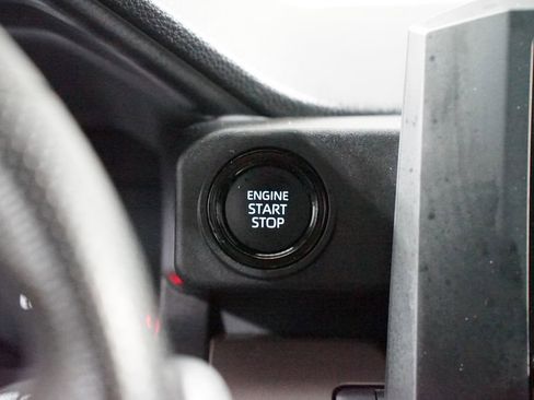 Certified 2025 Toyota Tacoma SR5 RWD image 18