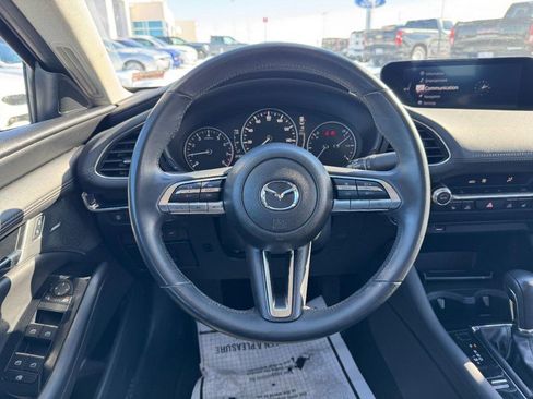 Used 2020 MAZDA MAZDA3 Preferred Package FWD image 11