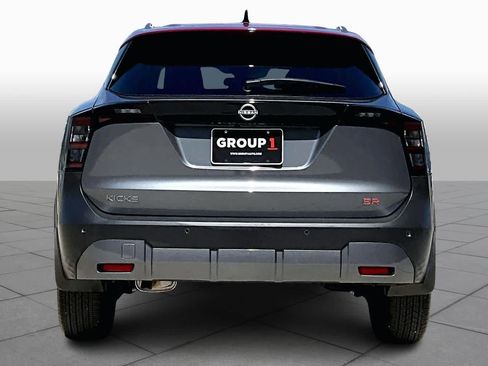 Used 2026 Nissan Kicks SR image 5
