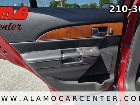 Used 2013 Lincoln MKX FWD image 34